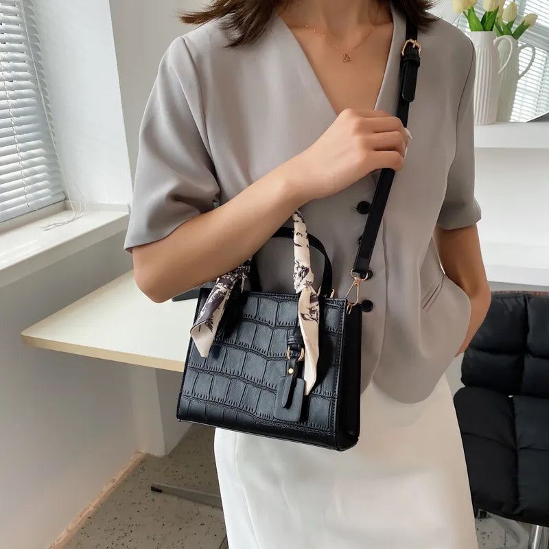 Petit sac à bandoulière structuré – Compact, urbain et raffiné
