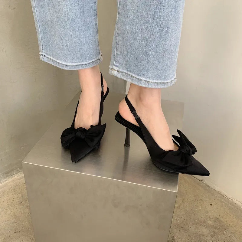 Escarpins slingback pour femme – Détail nœud & talon aiguille
