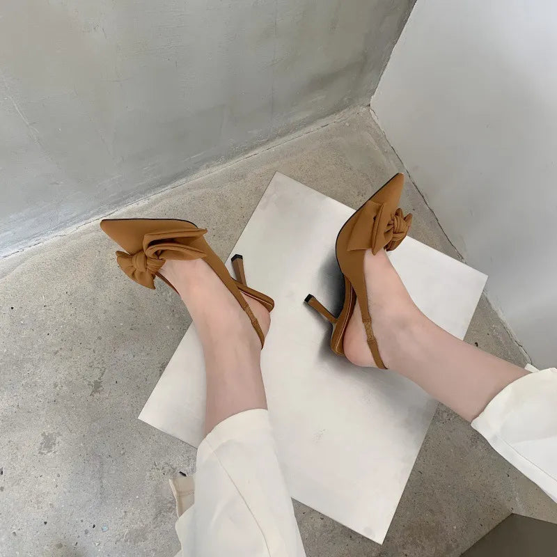 Escarpins slingback pour femme – Détail nœud & talon aiguille