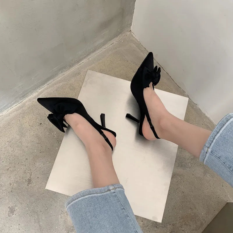 Escarpins slingback pour femme – Détail nœud & talon aiguille