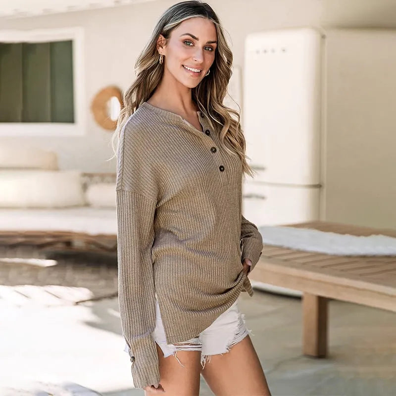 Pull femme en maille légère – Col boutonné style printemps